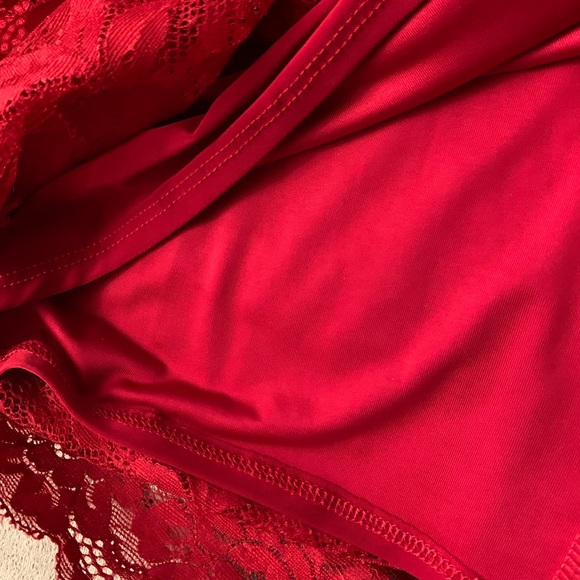 GUESS Celina Off The Shoulder Lace Dress - Picture 6 of 11